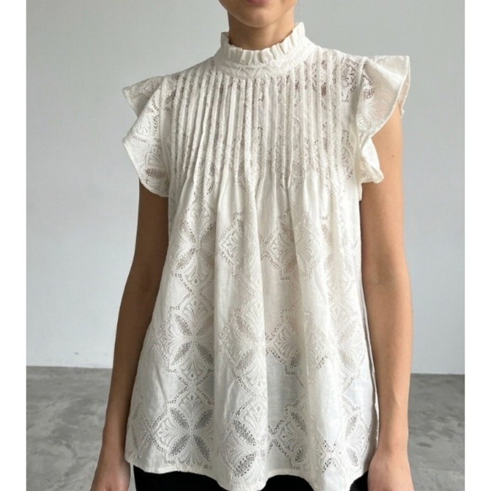 Ivory Lace Ruffle Mock Neck Sleeveless Blouse XS Pleated Boho Top